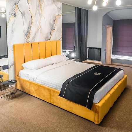 Rich Boutique-Hotel Винница Экстерьер фото