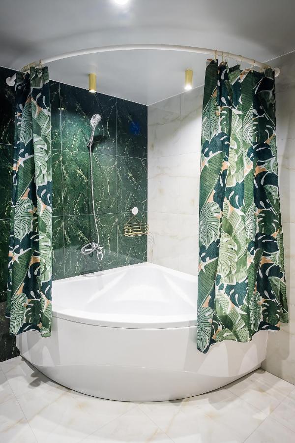 Rich Boutique-Hotel Винница Экстерьер фото