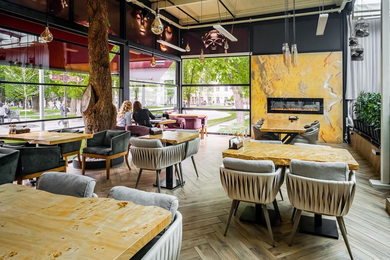 Rich Boutique-Hotel Винница Экстерьер фото