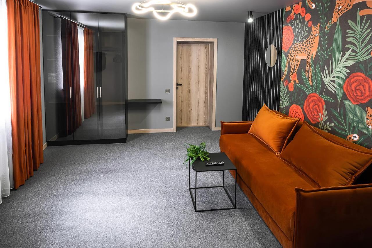 Rich Boutique-Hotel Винница Экстерьер фото